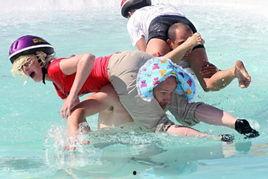 背老婆图片,背老婆的温馨瞬间