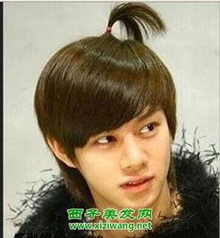 男生扎小辫网红图,男生扎小辫网红图引领时尚新潮流