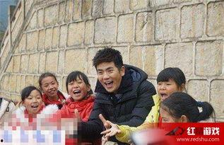 闪亮的爸爸孩子背景,揭秘育儿背后的温馨故事